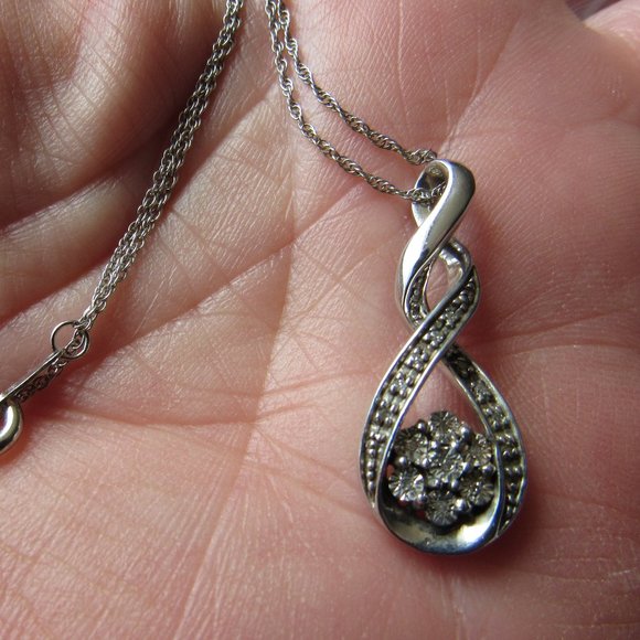 Sterling Silver and Diamond Necklace 18" - Picture 3 of 3